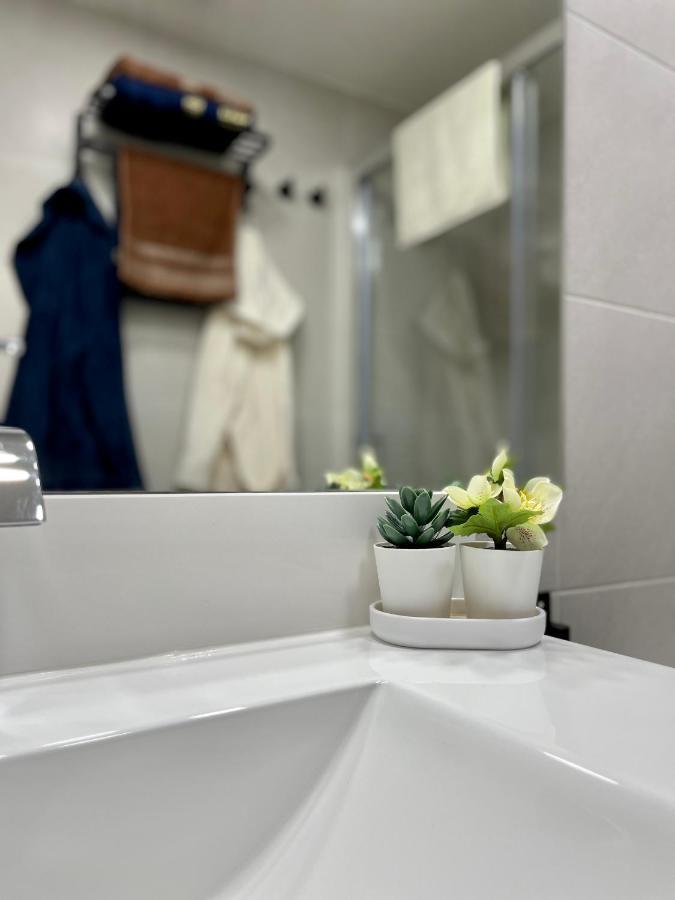 Madrid Villa Suites Aquamarina Buitenkant foto