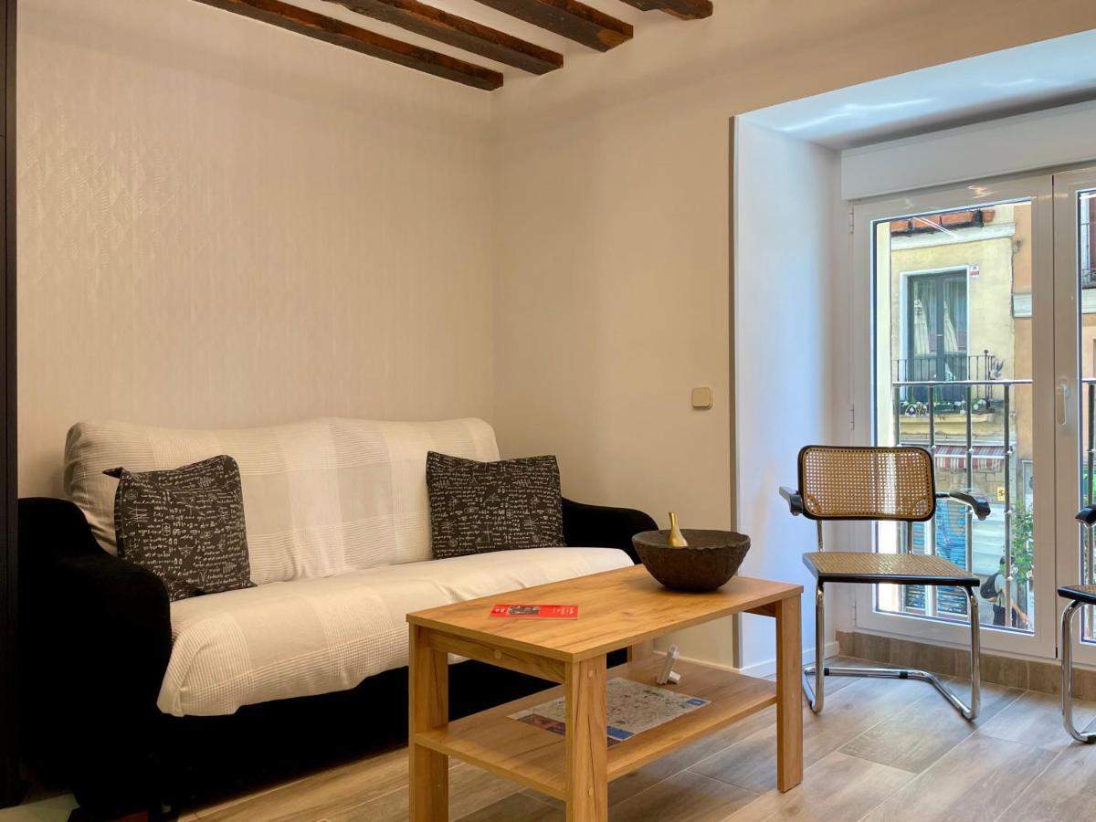 Madrid Villa Suites Aquamarina Buitenkant foto